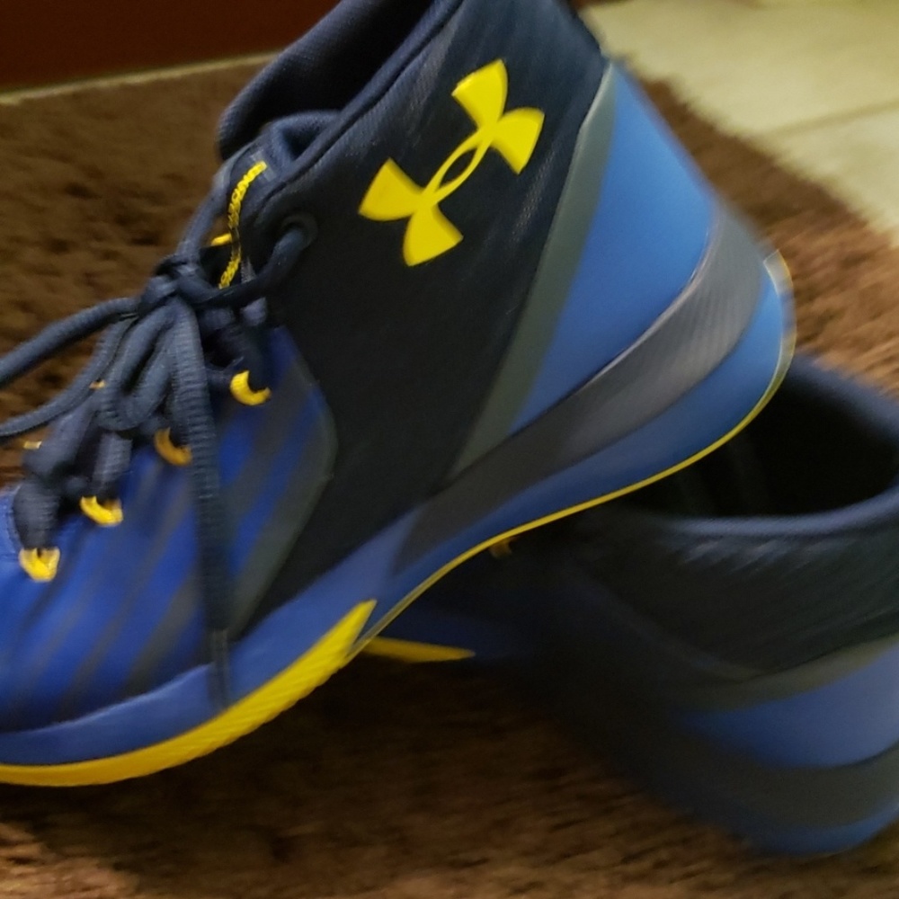 Under Armour Youth Basketball Shoes